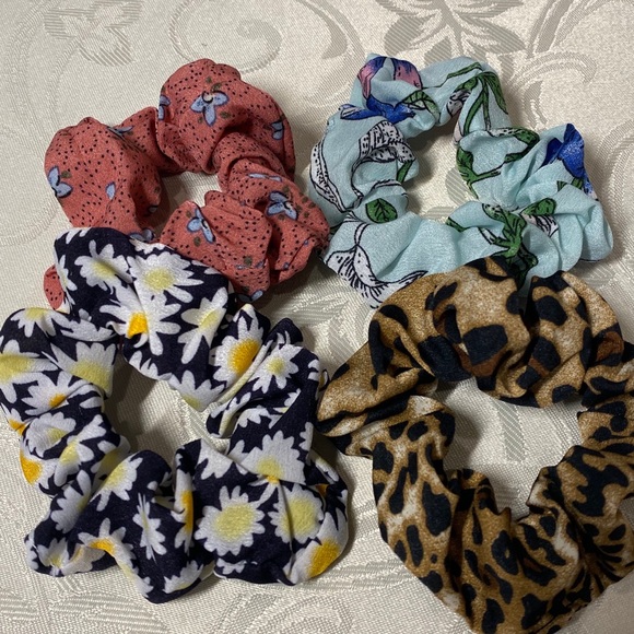 NWOT Assorted Scrunchies Bundle 10 Piece - Picture 2 of 4